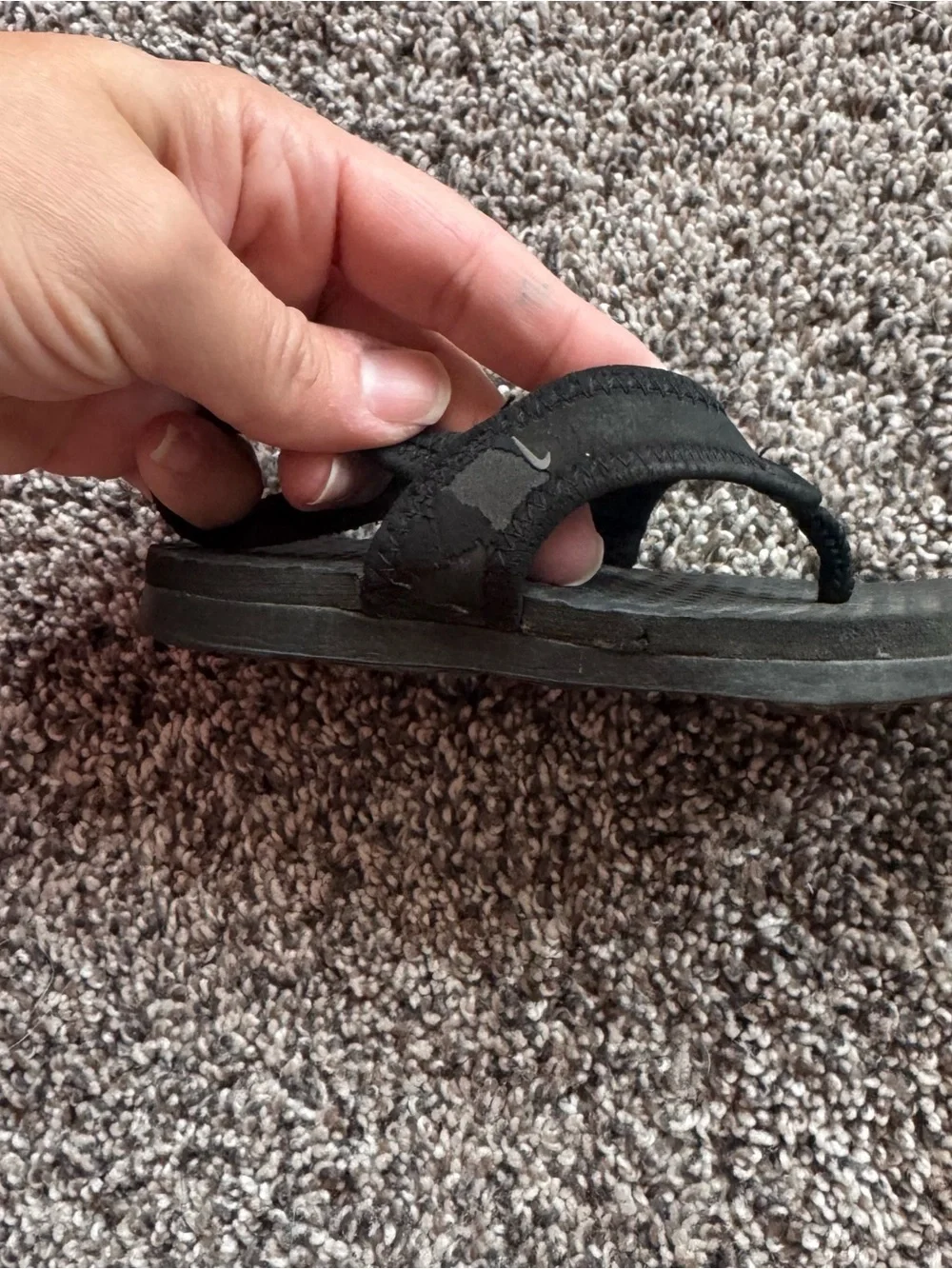 Nike Kids' Black Thong Sandals - Comfortable Everyday Wear